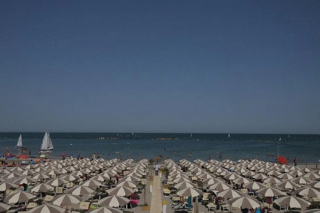 Club del Sole Adriano Family Collection