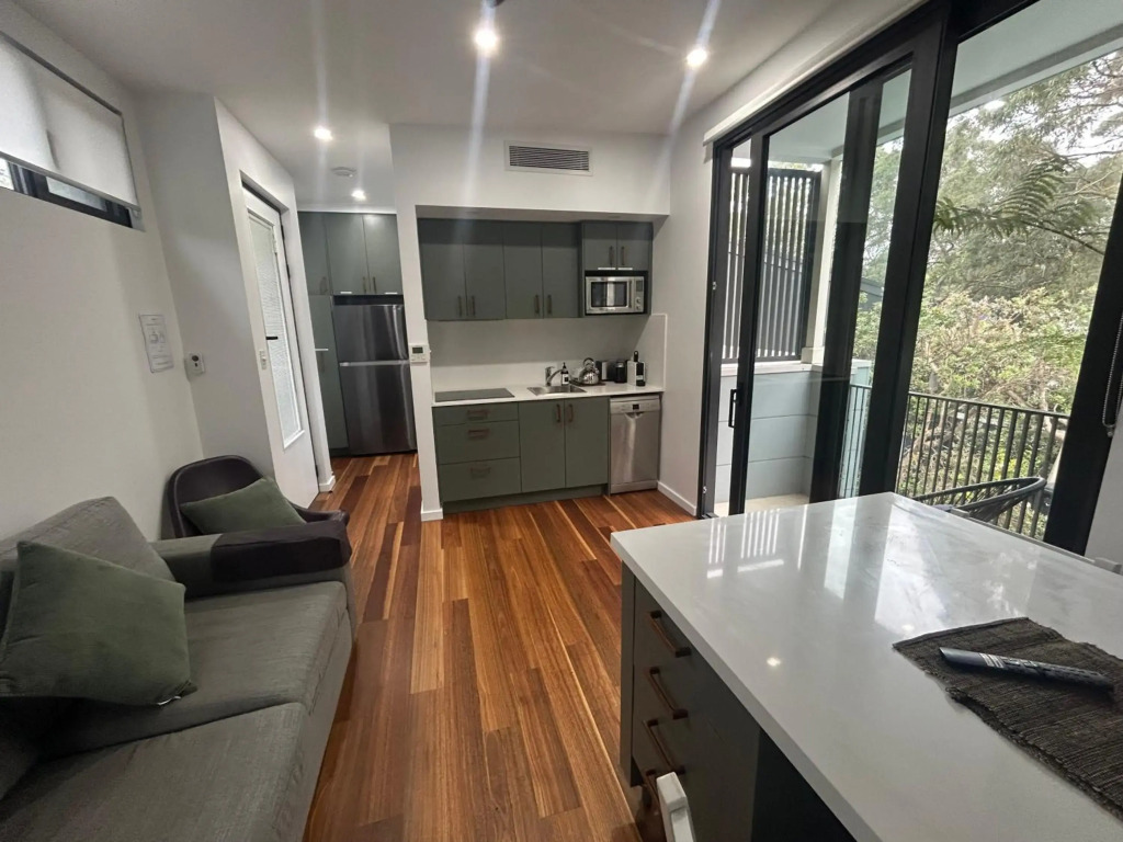 Bushland setting close to Sydney CBD- stand alone apartment