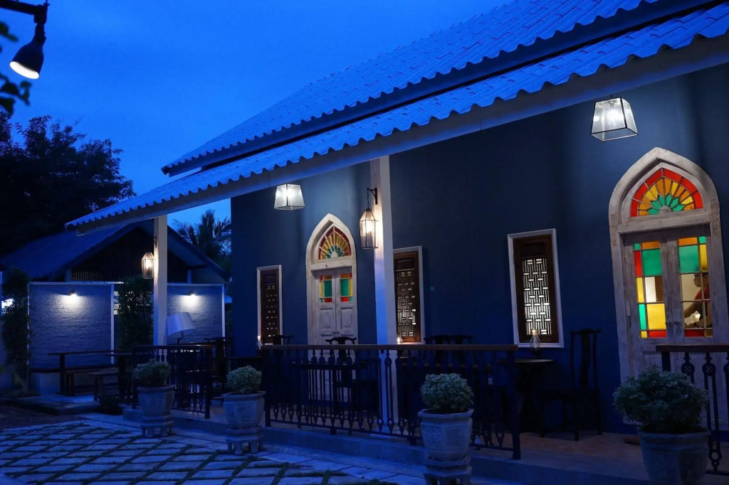 Tharaburi Resort
