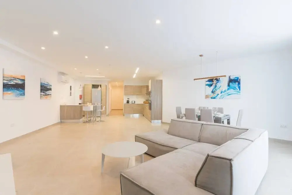 Property With Pool Access - Xaghra Near Marsalforn