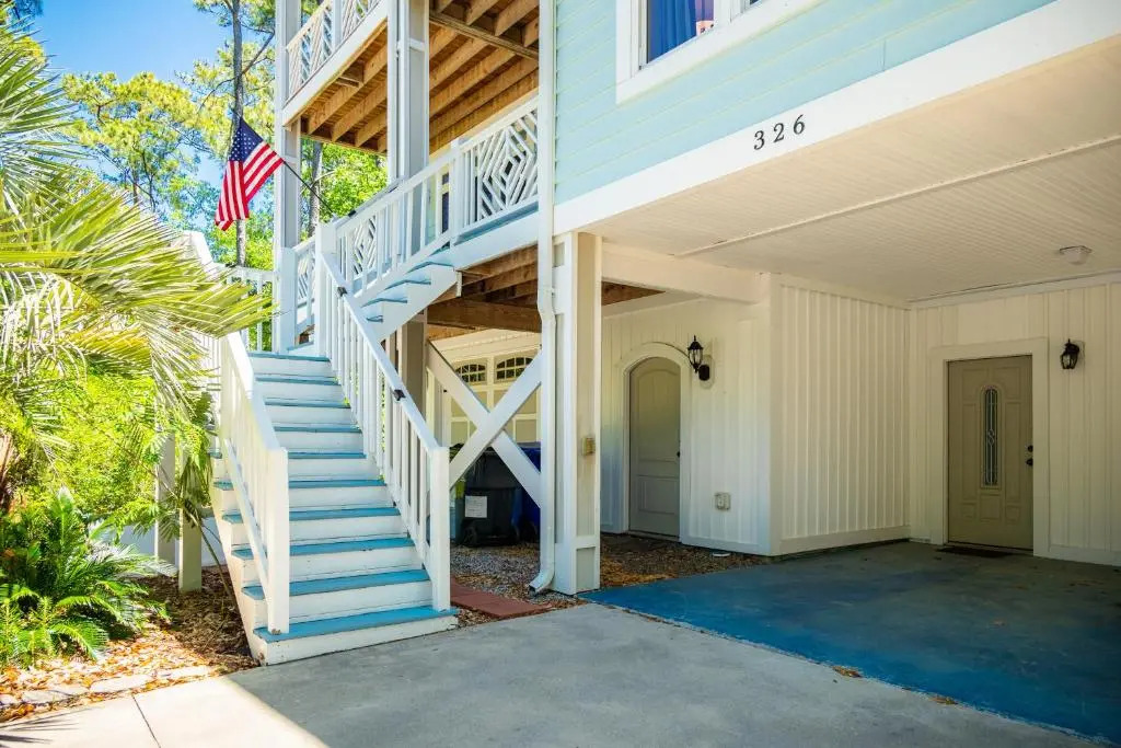 Wingspan by Oak Island Accommodations