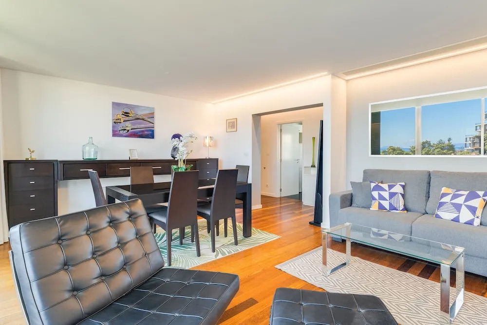 Century House with private pool by Holiday Rental Madeira