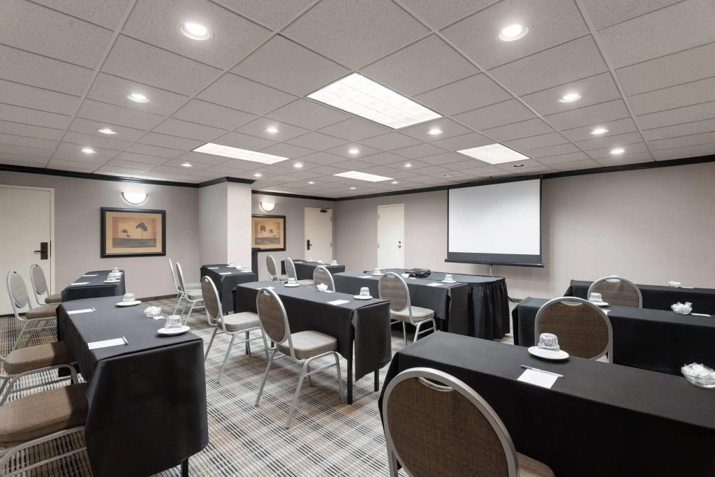 Wyndham Minneapolis South Burnsville