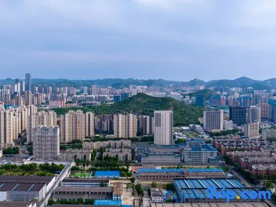 World Hotel (Jinan Erhuan East Road Hualong Road Branch)