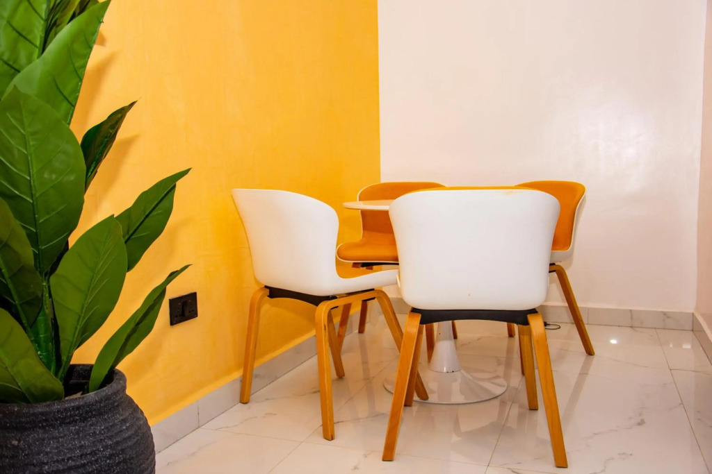 NIFEWAT APARTMENT,Cardiff suite 2bedroom apartment with gym ,Netflix and WiFi