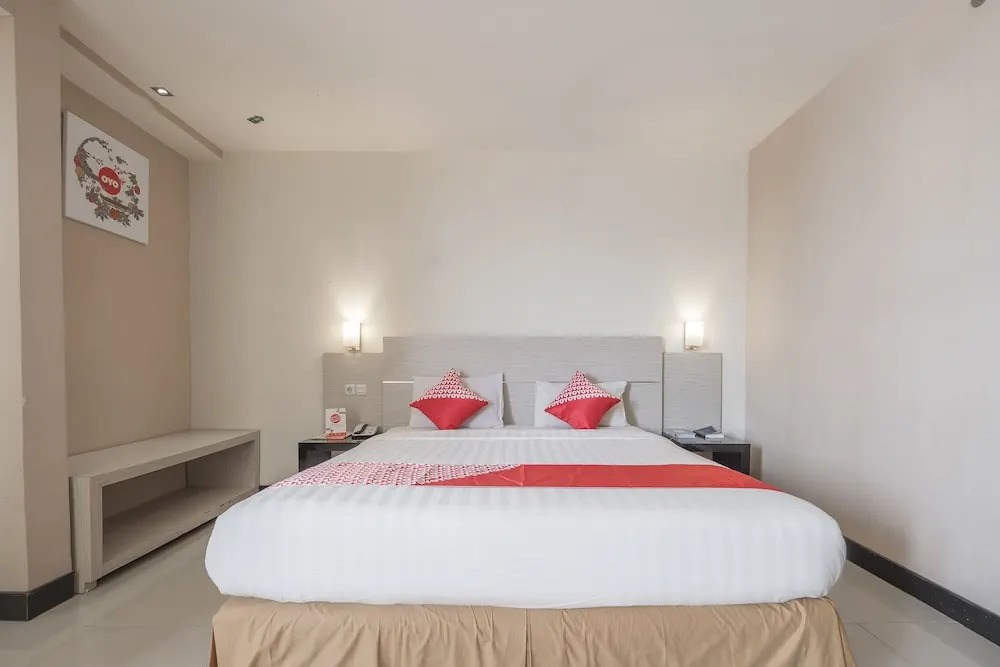 OYO 1081 Allson City Hotel Makassar