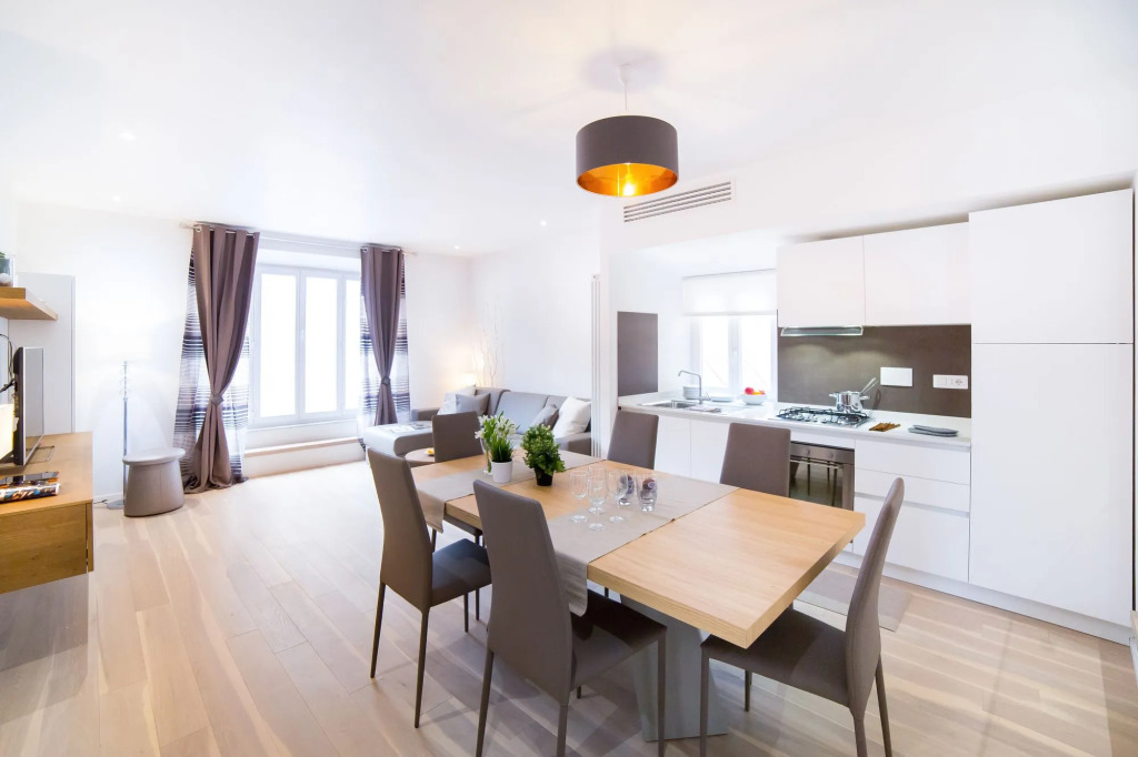 Grand Master Suites