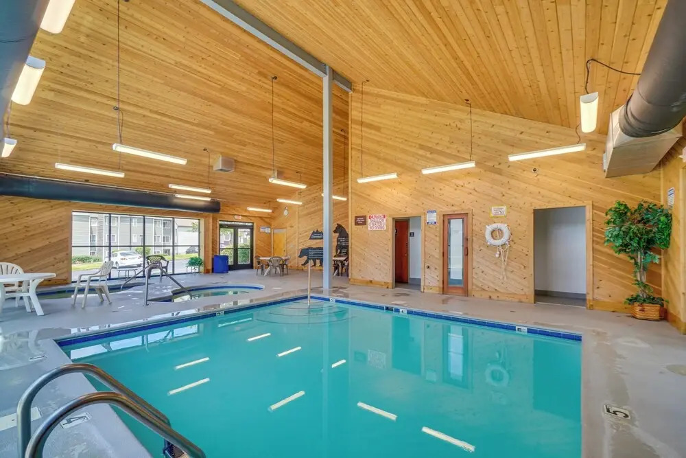 Indoor & Outdoor Pool Access! Condo 3 Mi to Gsmnp
