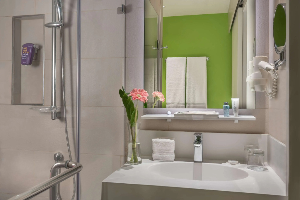 Park Inn By Radisson Clark