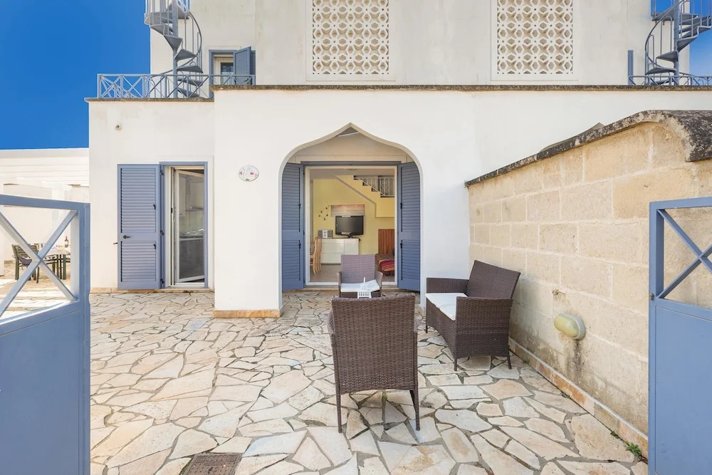 2149 Villa Elena