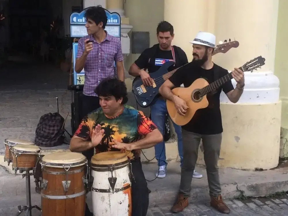 EL Portal - IN THE Heart OF OLD Havana