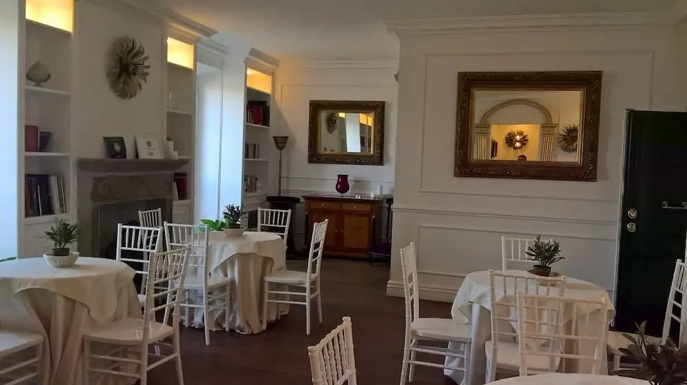 Domus Aurea Relais Guest House