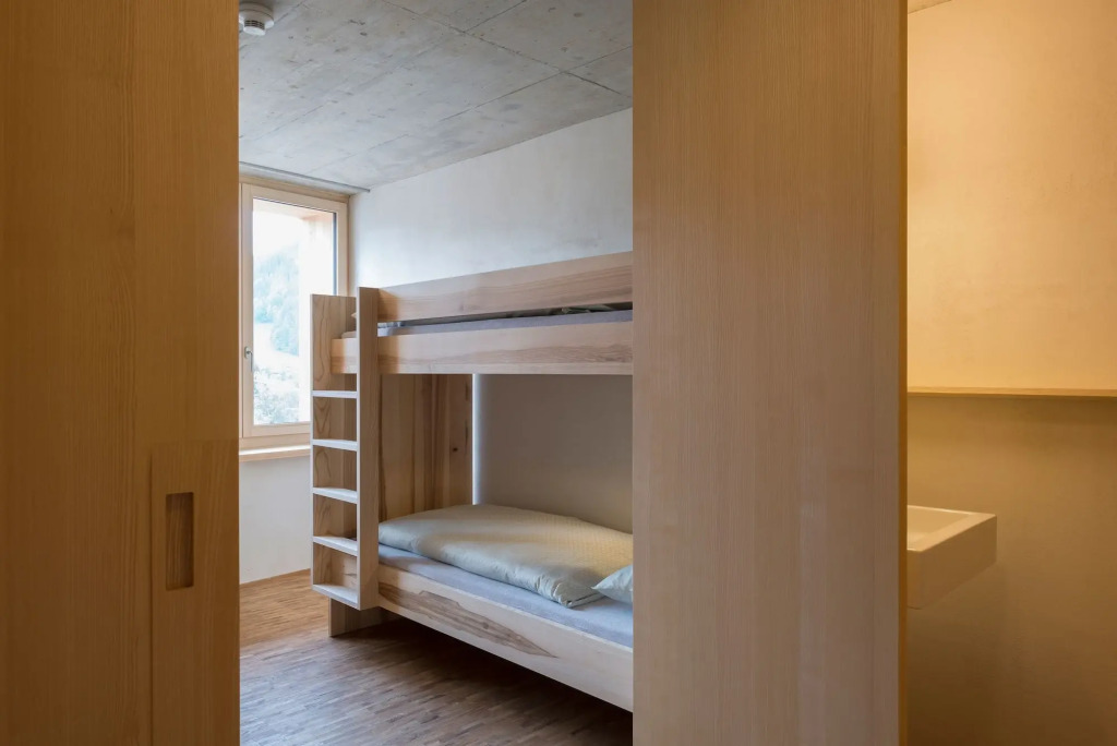 Saanen Gstaad Youth Hostel