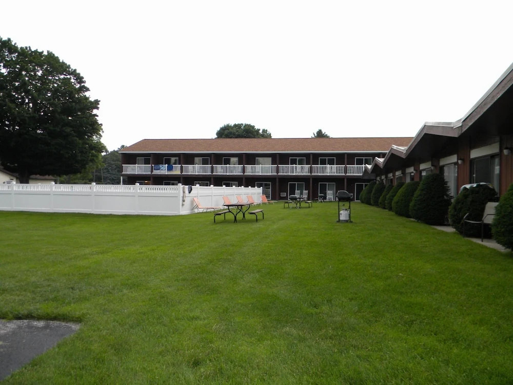 Naders Motel & Suites