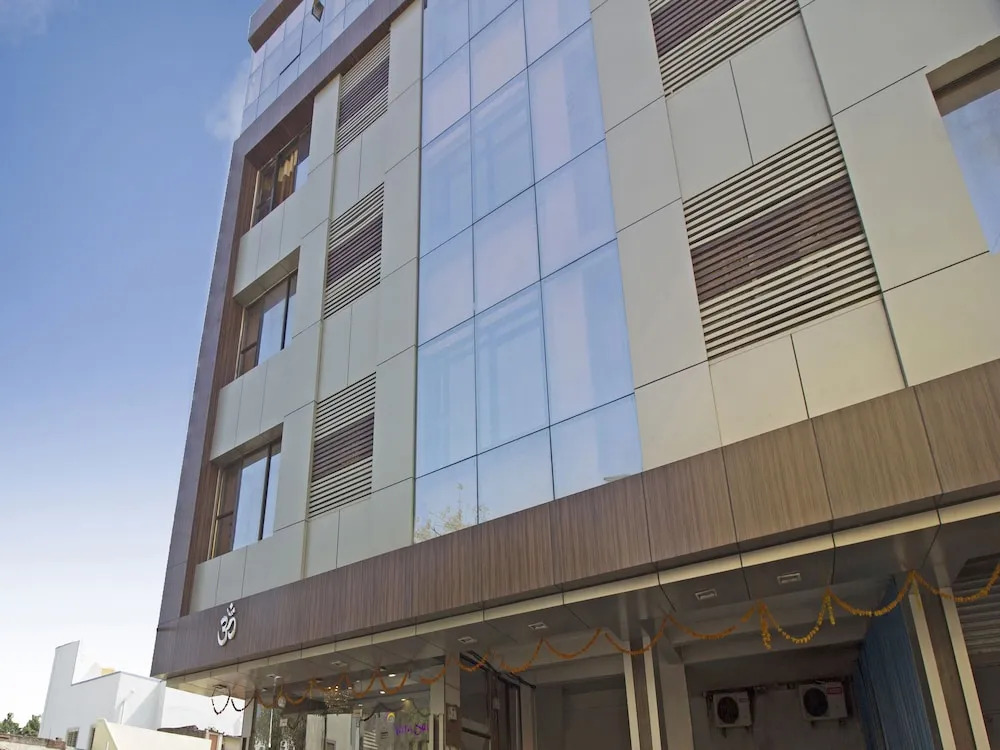 OYO 23366 Hotel Netra Sai