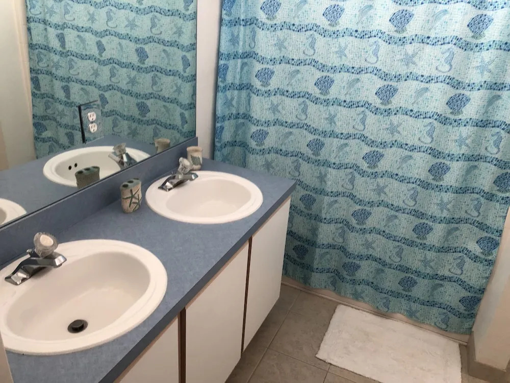 Lovely 4 Bed Home with Private Pool in Disney Area HL249CC