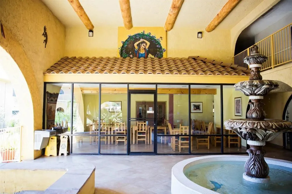 Motel 6 Phoenix - Scottsdale West, AZ