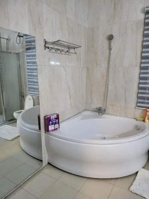Serviced 3 Bedroom Rental with Pool and Gym