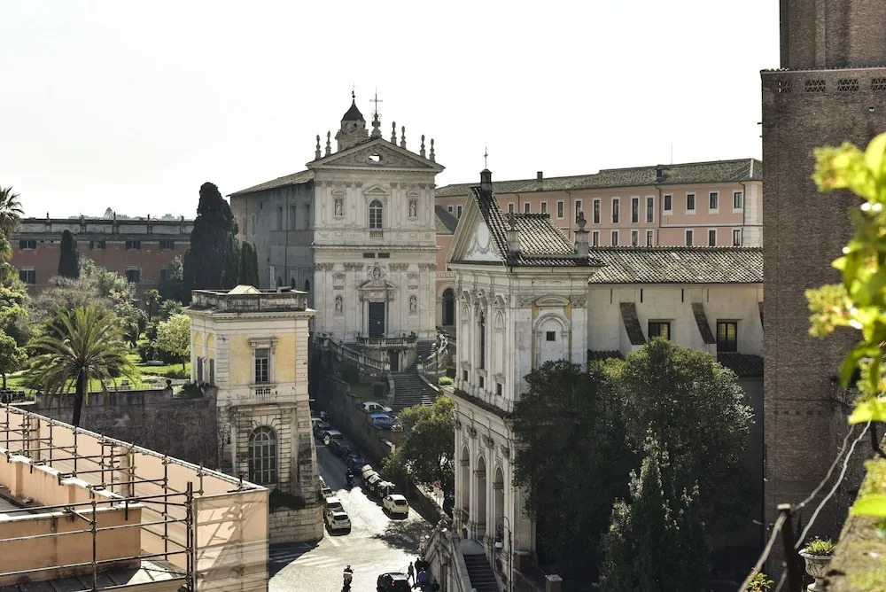 Rome at Your Feet Apartment with Terrace