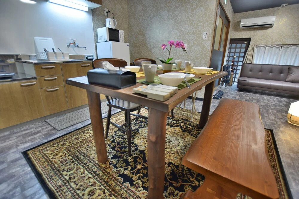 Morinomiya House