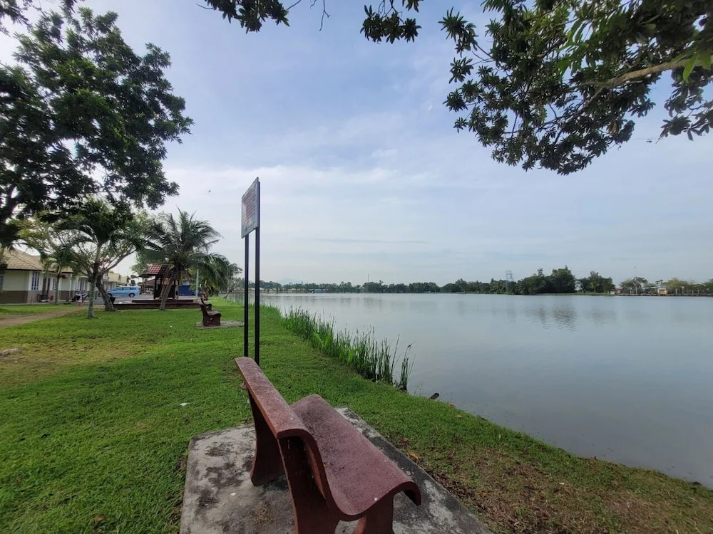 PendangLakeResort