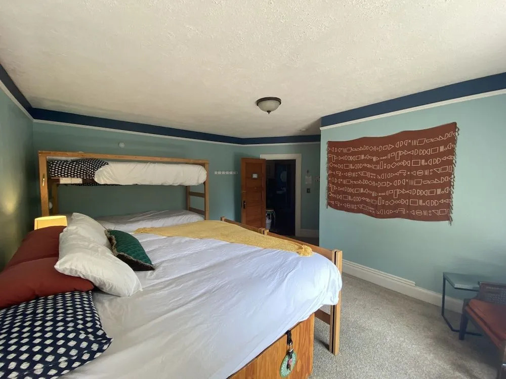 Fernweh Inn & Hostel