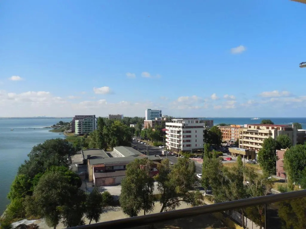 Iarina Ap DECOMANDAT 2 cam Sat Vacanta Mamaia