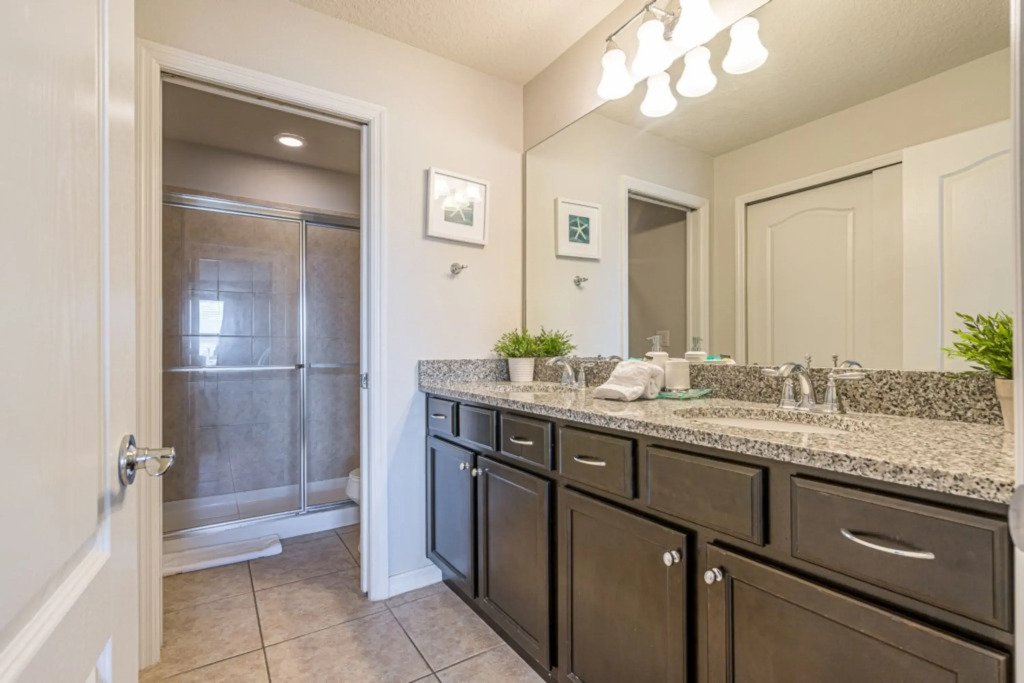 Lovely 5BR Townhouse at Windsor at Westside townhouse