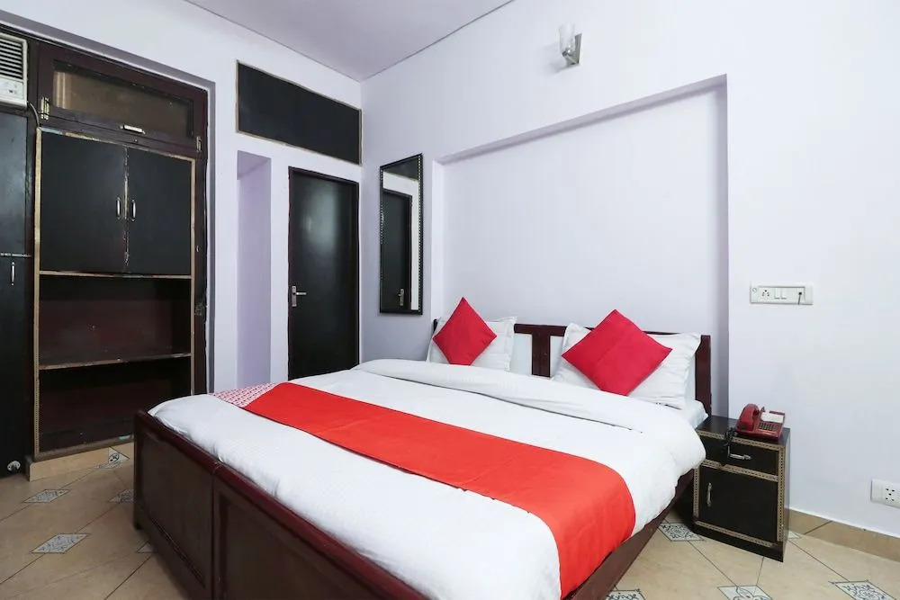 Oyo 6786 Ashu Villa Guest House