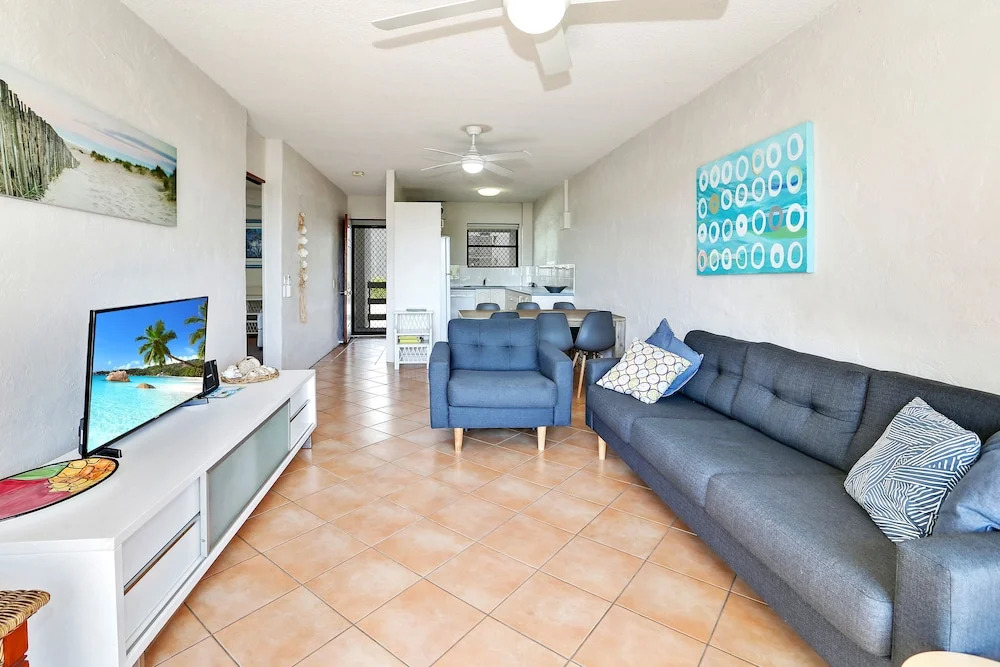 Warroo Apartments