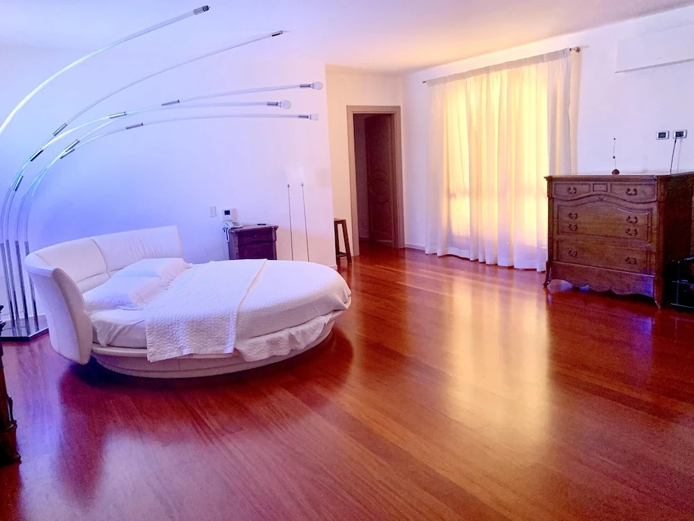 Contemporary Villa in Castellaccio with Private Pool