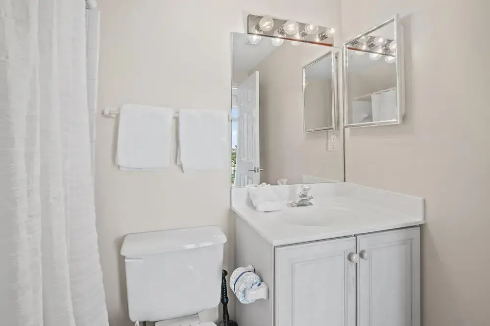 Inn at Crystal Beach 611
