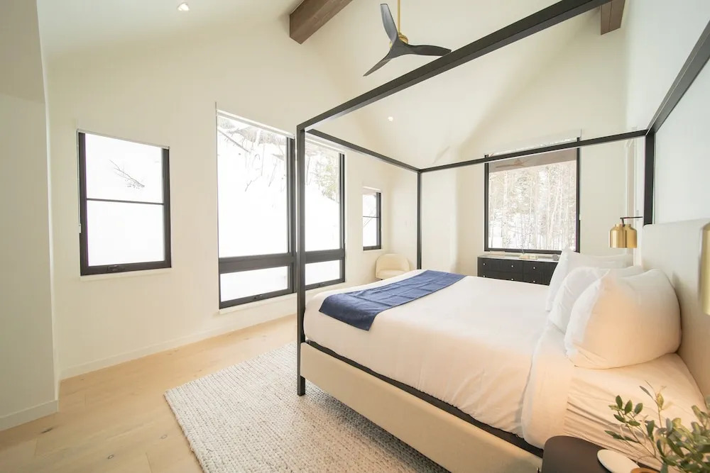 Wolf Rock Home 82