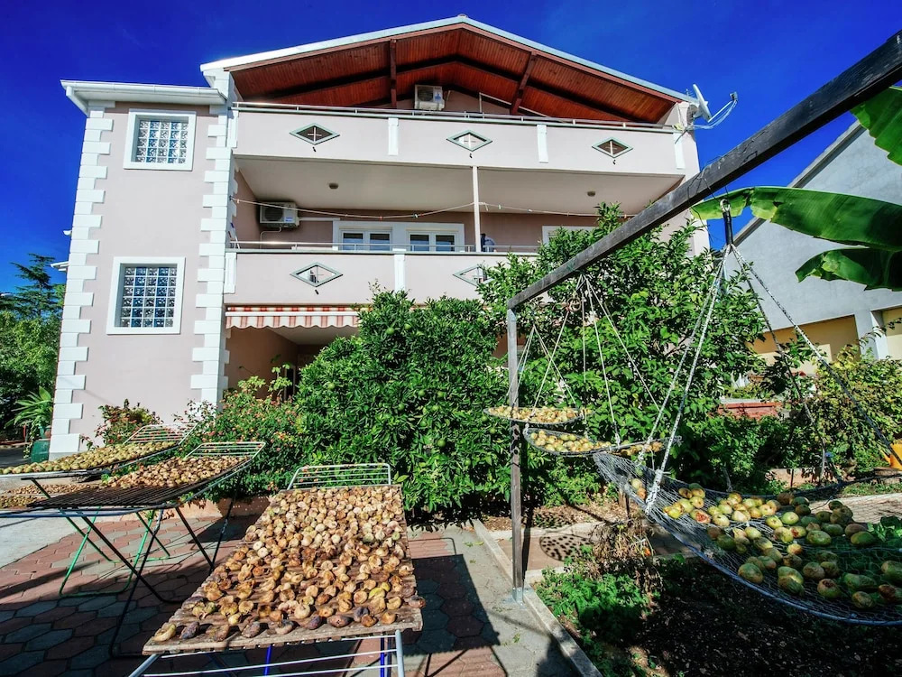 Spacious Ground Floor Apartment With Private Covered Terrace, Near the Sea