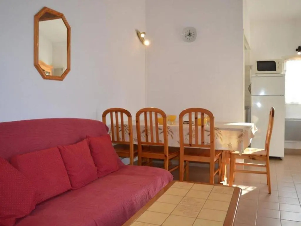Maison 2 pièces avec mezzanine et terrasse à Saint-Cyprien - FR-1-225D-558