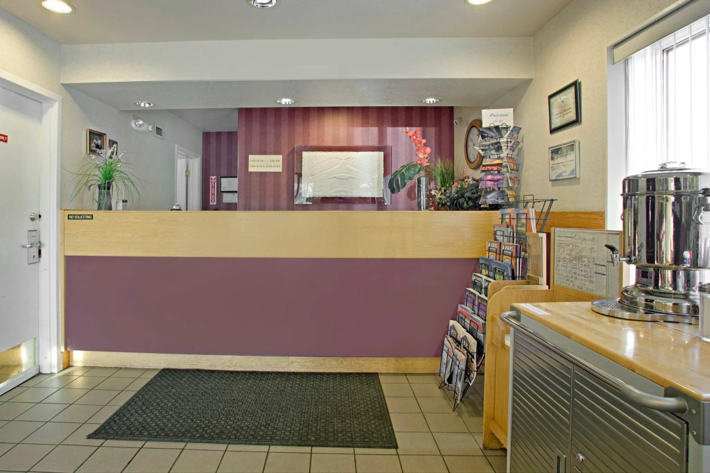 Americas Best Value Inn & Suites Anchorage Airport