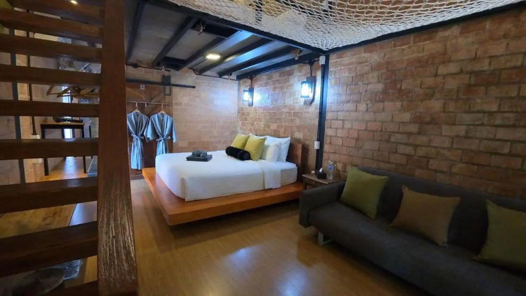 Tolani Riverside Villa