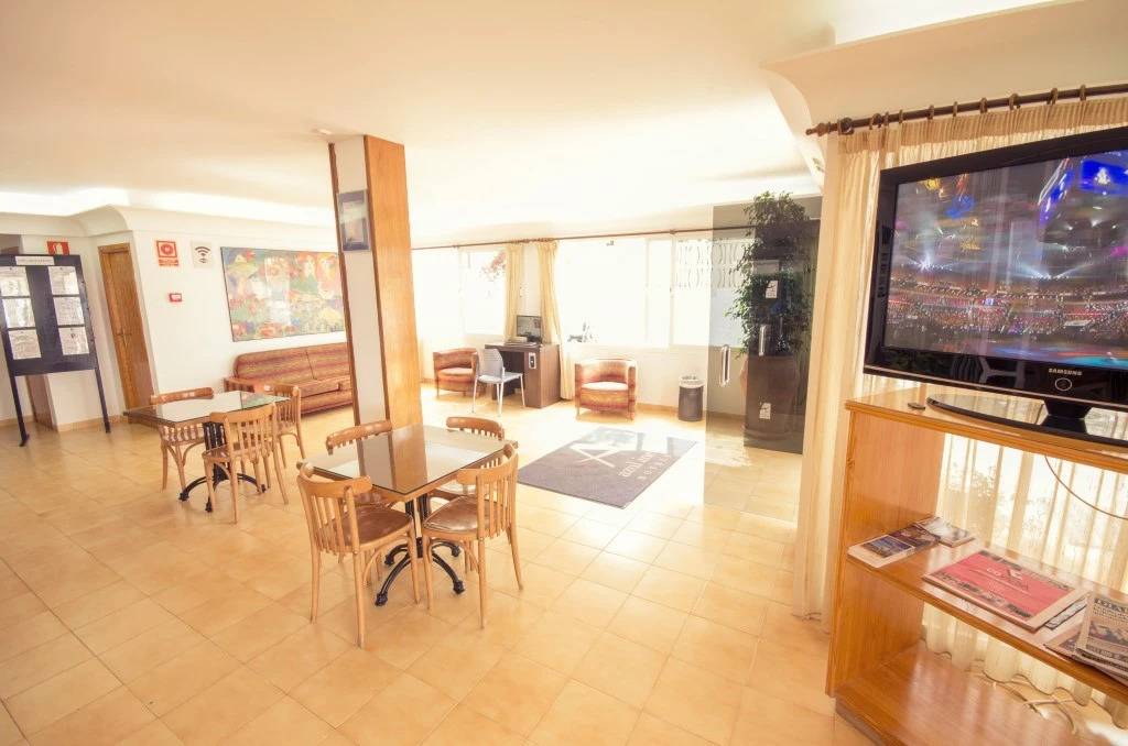 Апартотель Apartamentos Wi-Ki-Woo