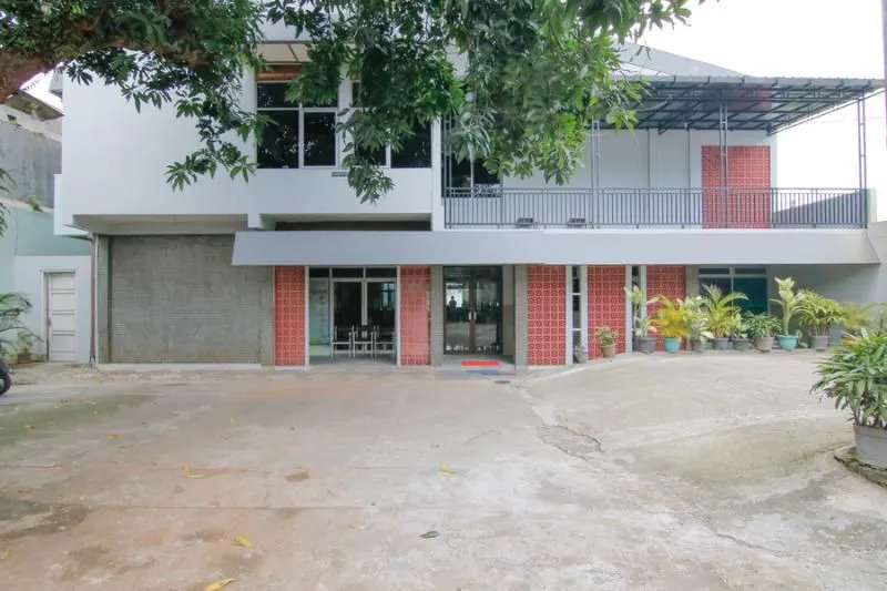 Reddoorz Syariah Near Akademi Kepolisian 2
