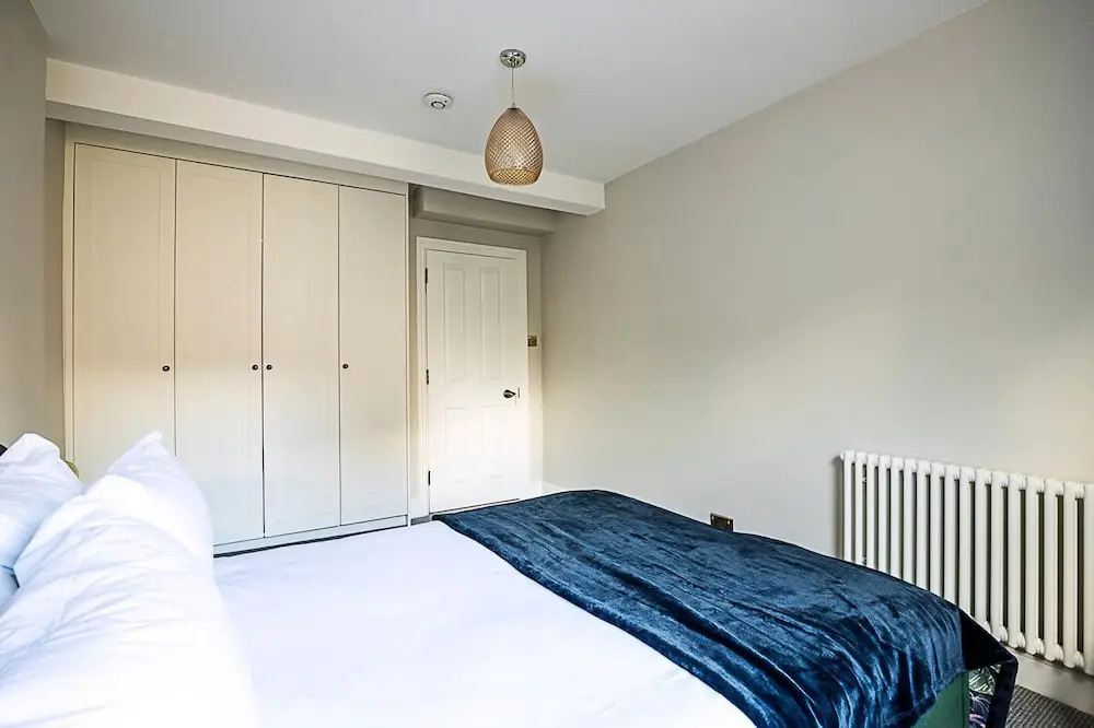 Lovely Bishops Park Flat