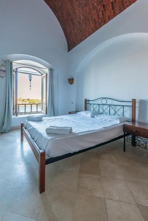 Lagoon View 1-Bedroom Apartment in West Golf El Gouna