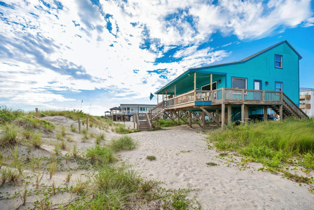 A Pirates Paradise by Oak Island Accommodations