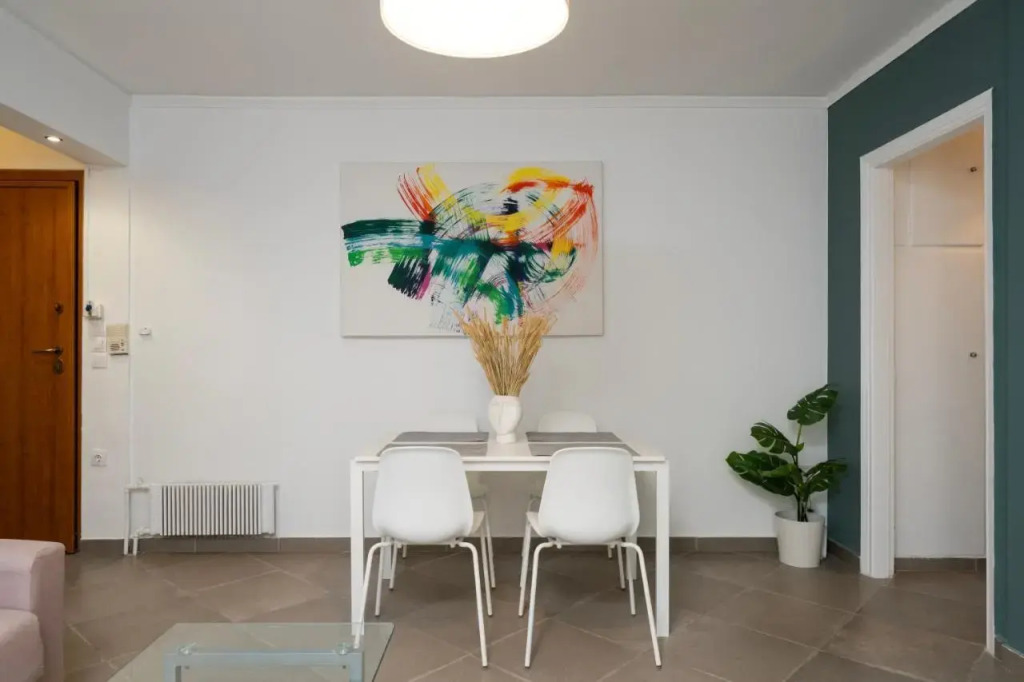 Central 2BR flat Glyfada Center