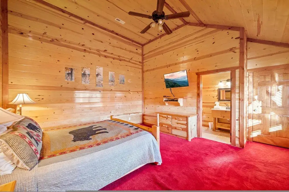 Exquisite Getaway w Indoor Pool Theater