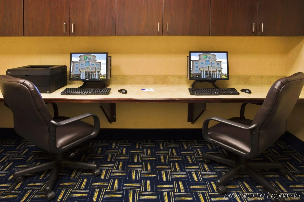 Holiday Inn Express Hotel & Suites Fort Pierce West by IHG