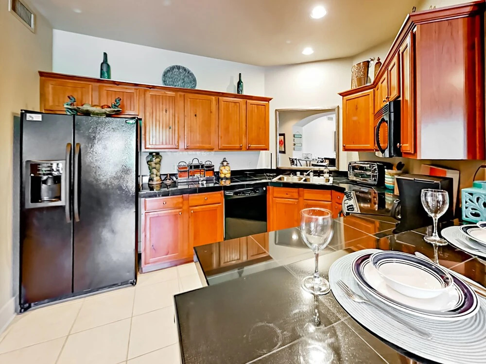 20050 Oak Road E Condo Unit 1003 3 Bedrooms 2 Bathrooms Condo