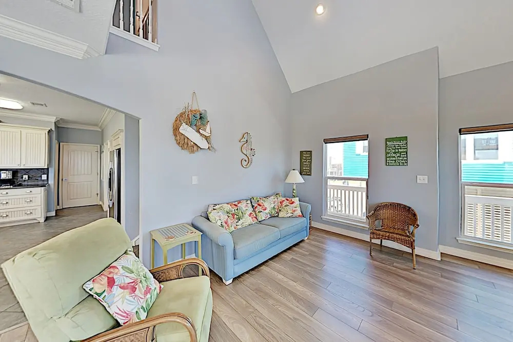 Relax-n-sea: Gulf-view Dream, 100 Steps To Beach! 3 Bedroom Home