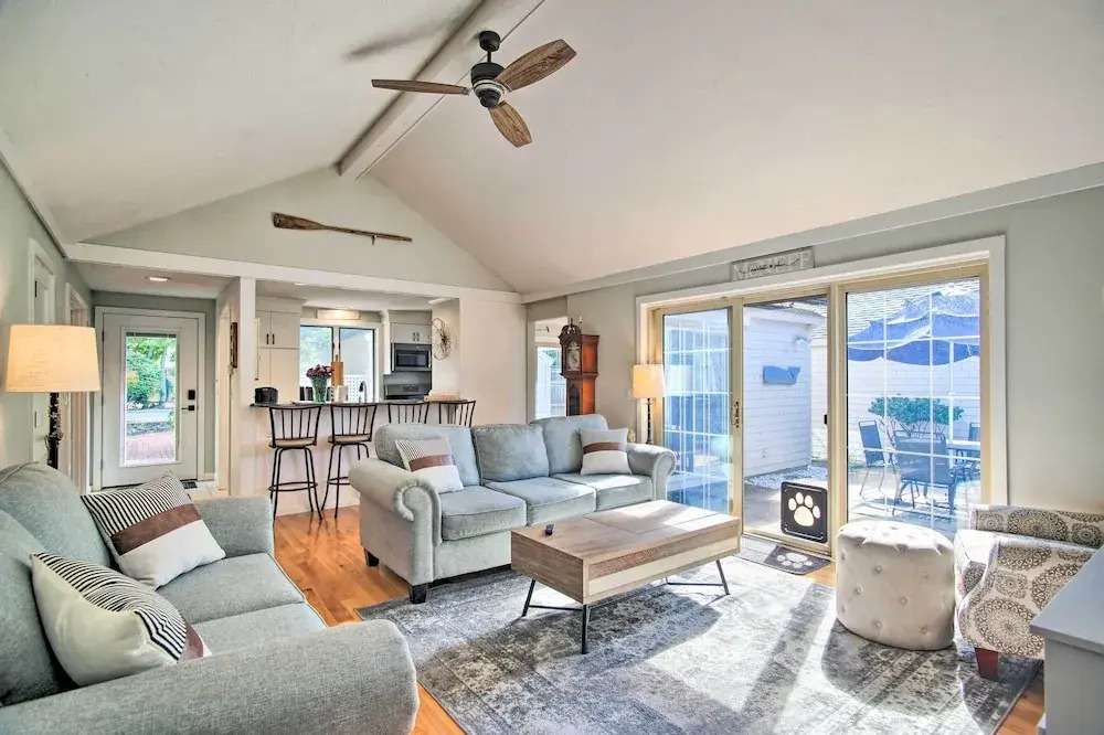2 Mi to Beach: Retreat w/ Pool & Grill in Mashpee!