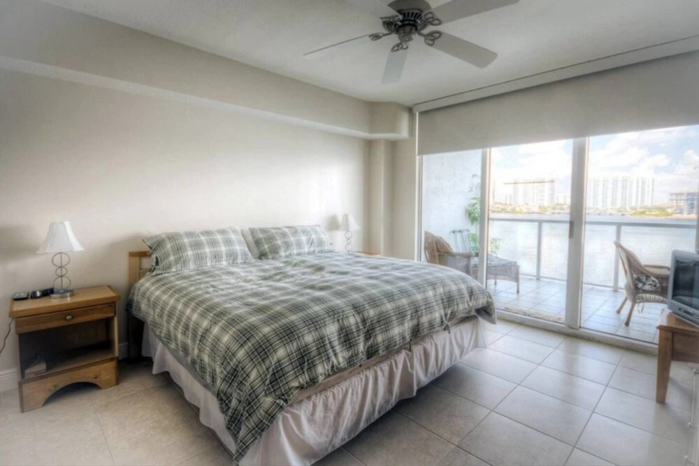 Le Marina Bay 502 - Condo 5 People, Sunny Isles