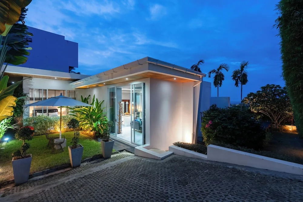 Lovely 2 Bedroom Pool Villa KBR3